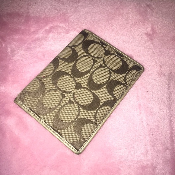 Coach Wallet ♥️ - Picture 1 of 5